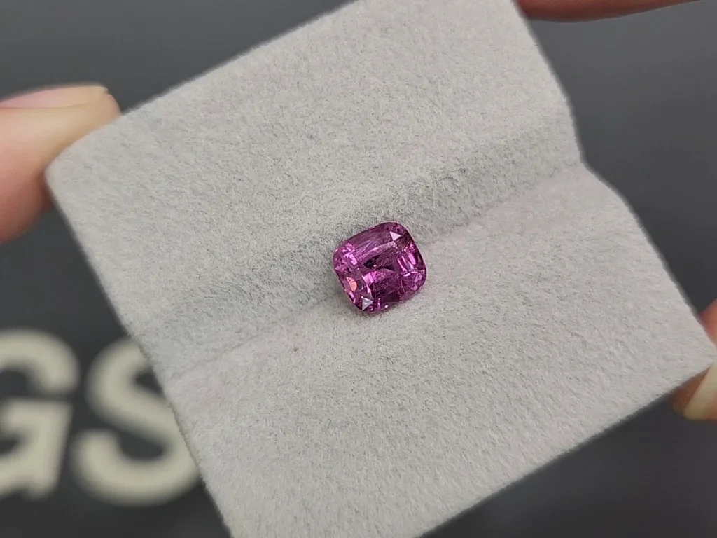 Rhodolite garnet cushion cut 1.97 carats, Tanzania Image №4