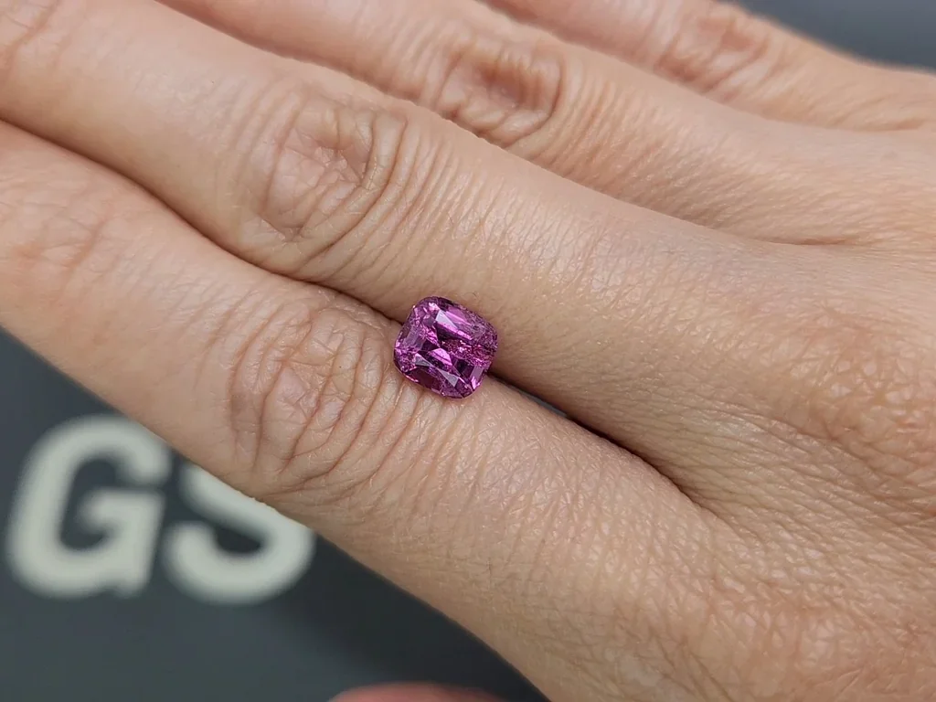 Rhodolite garnet cushion cut 1.97 carats, Tanzania Image №2