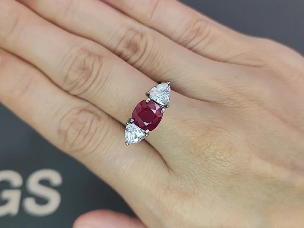 Unheated ruby rutile Pigoen Blood cushion cut 2.11 carats, Burma (Mogok) Image №5