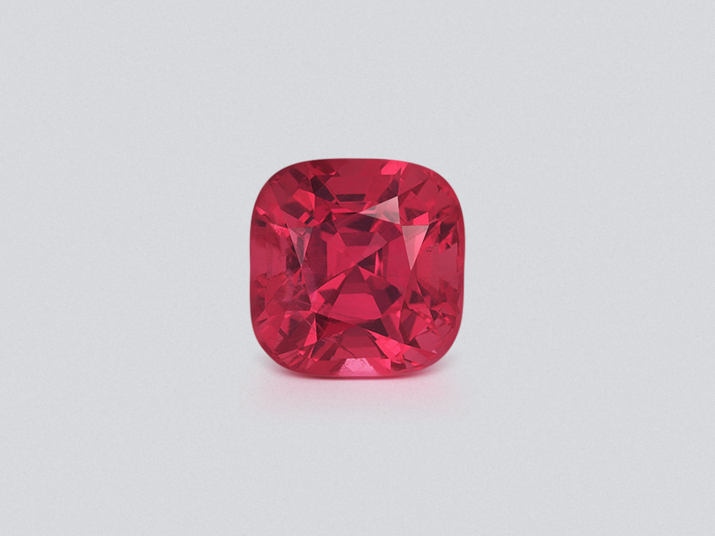 Spinel Mahenge Vibrant Red octagon cut 5.53 carats, Tanzania Image №1