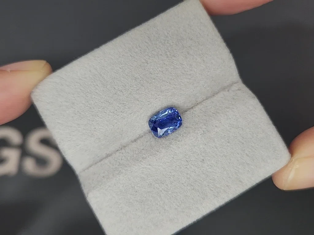 Sapphire Royal Blue cushion cut 1.19 carats, Sri Lanka  Image №4