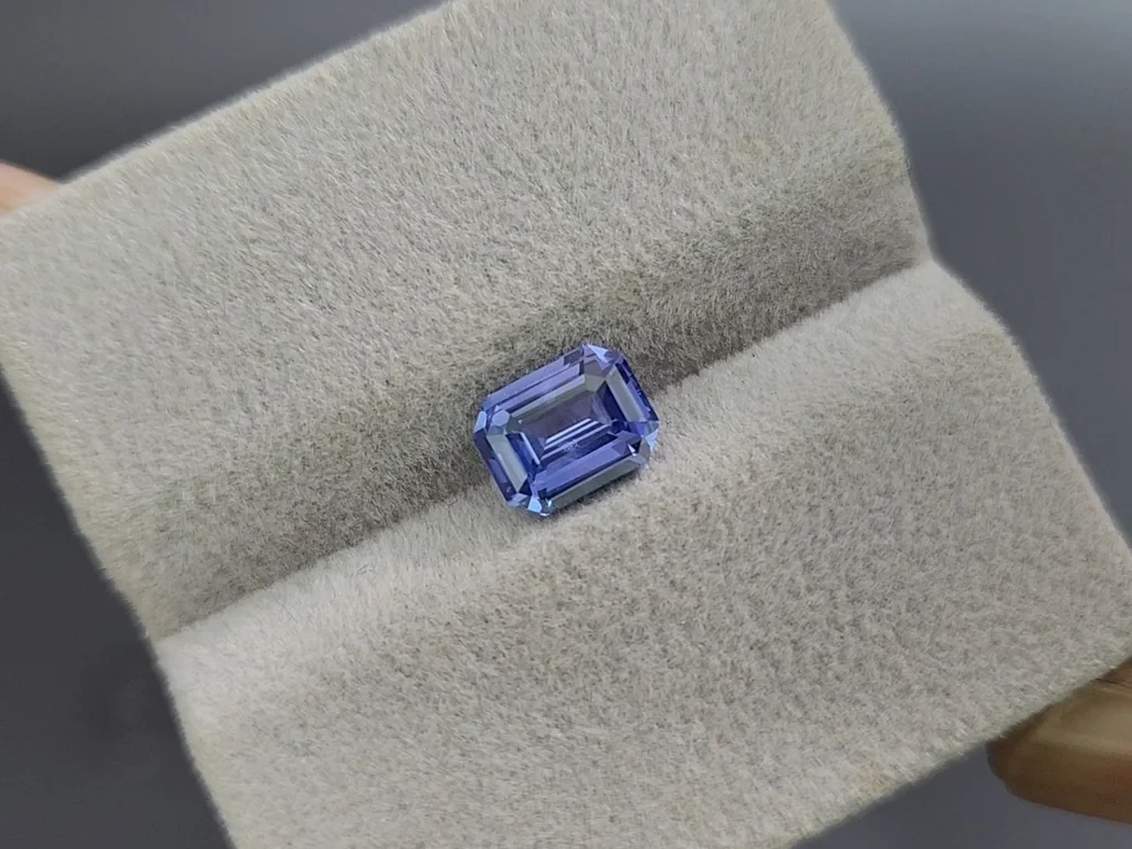 Unheated blue sapphire octagon cut 2.01 carats, Sri Lanka Image №4