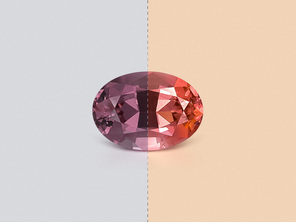 Garnet color change effect oval cut 1.13 carats, Tanzania Image №1