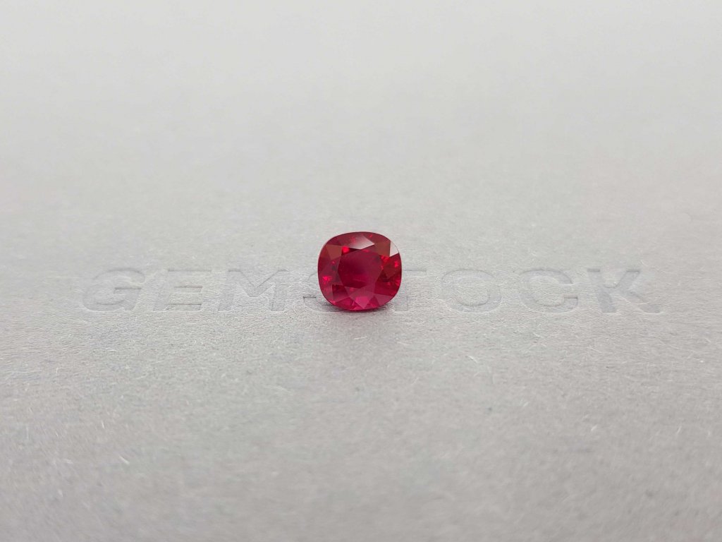 Cushion cut Burmese pigeon blood ruby 2.02 ct, GRS Image №1