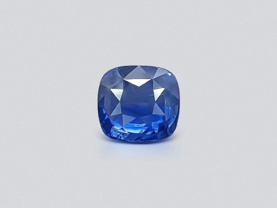 Bright cornflower blue cushion cut sapphire 5.03 ct, Sri Lanka photo