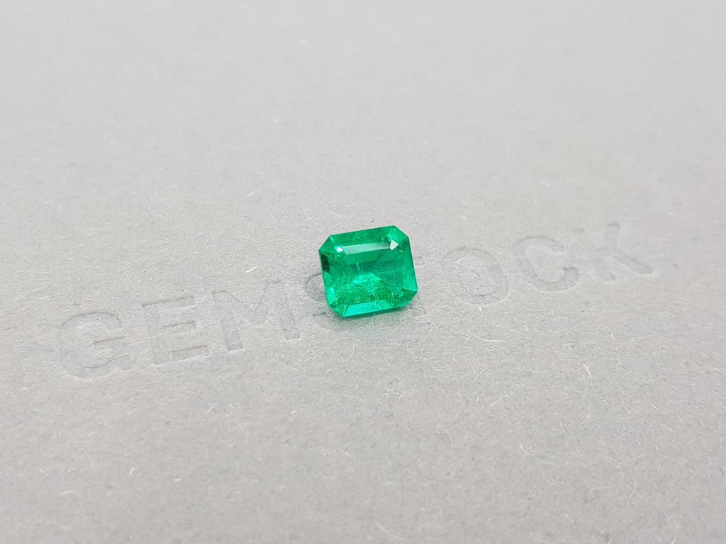 Vibrant Colombian Octagon Emerald 1.41 ct Image №2