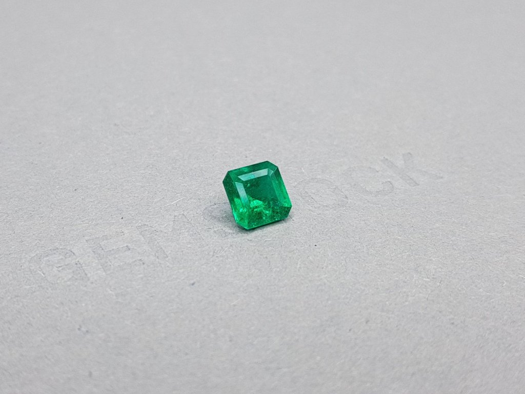Emerald Muzo Green 1.30 ct, Colombia Image №3
