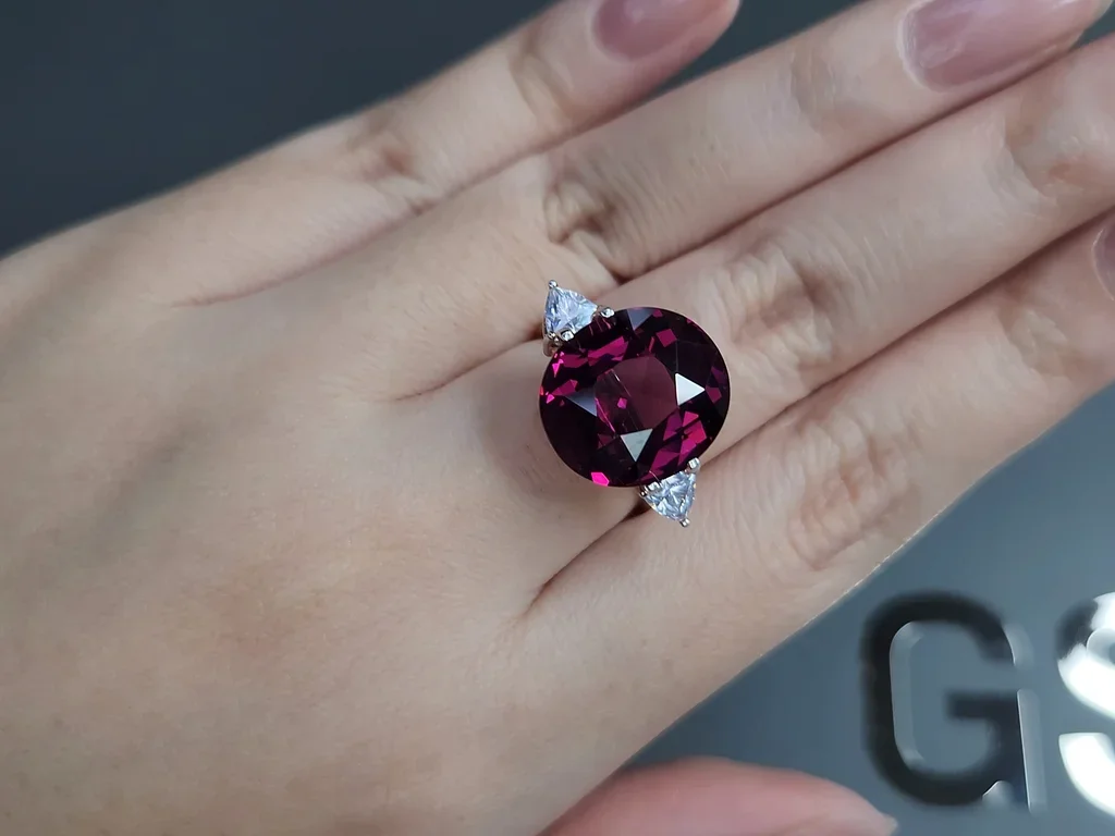Garnet rhodolite oval cut 13.09 carats, Tanzania Image №5