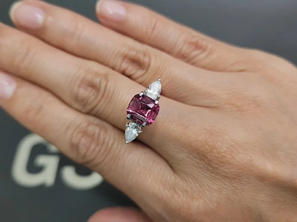 Rhodolite garnet cushion cut 3.14 carats, Tanzania Image №5