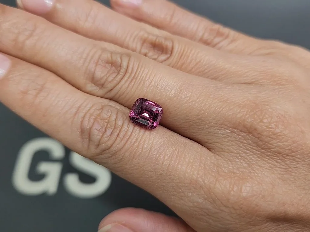 Rhodolite garnet cushion cut 3.14 carats, Tanzania Image №2