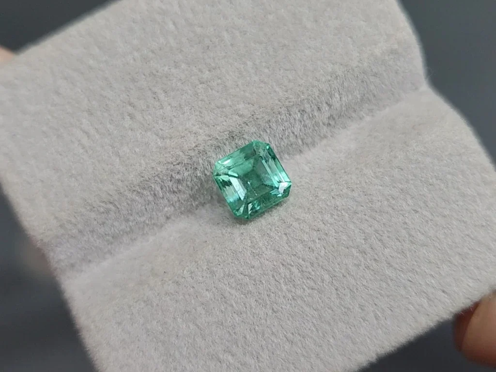 Emerald asscher cut 1.41 carats, Russia Image №4