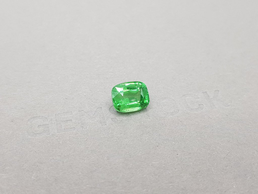 Vibrant cushion cut tsavorite 3.25 ct Image №2