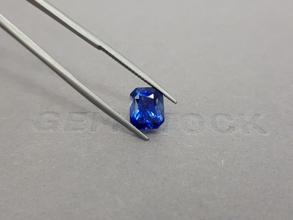 Radiant Cut Cornflower Blue Sapphire 3.04 ct Image №4