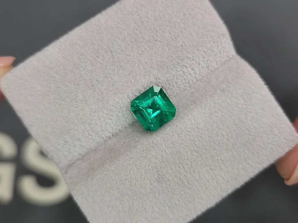 Colombian emerald 1.46 ct Muzo Green Image №4