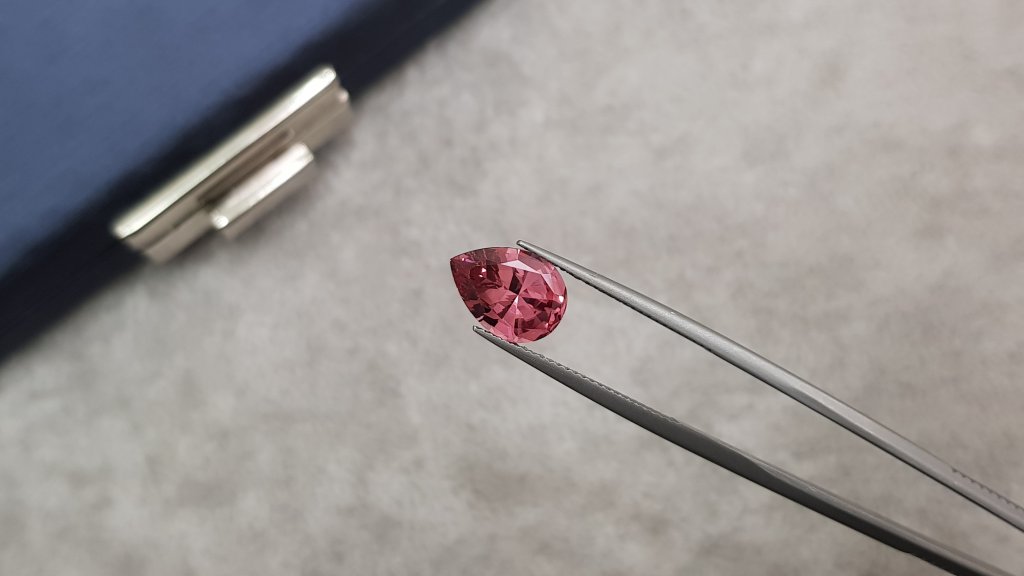 Intense pink pear-cut spinel 3.42 carats, Tajikistan Image №3