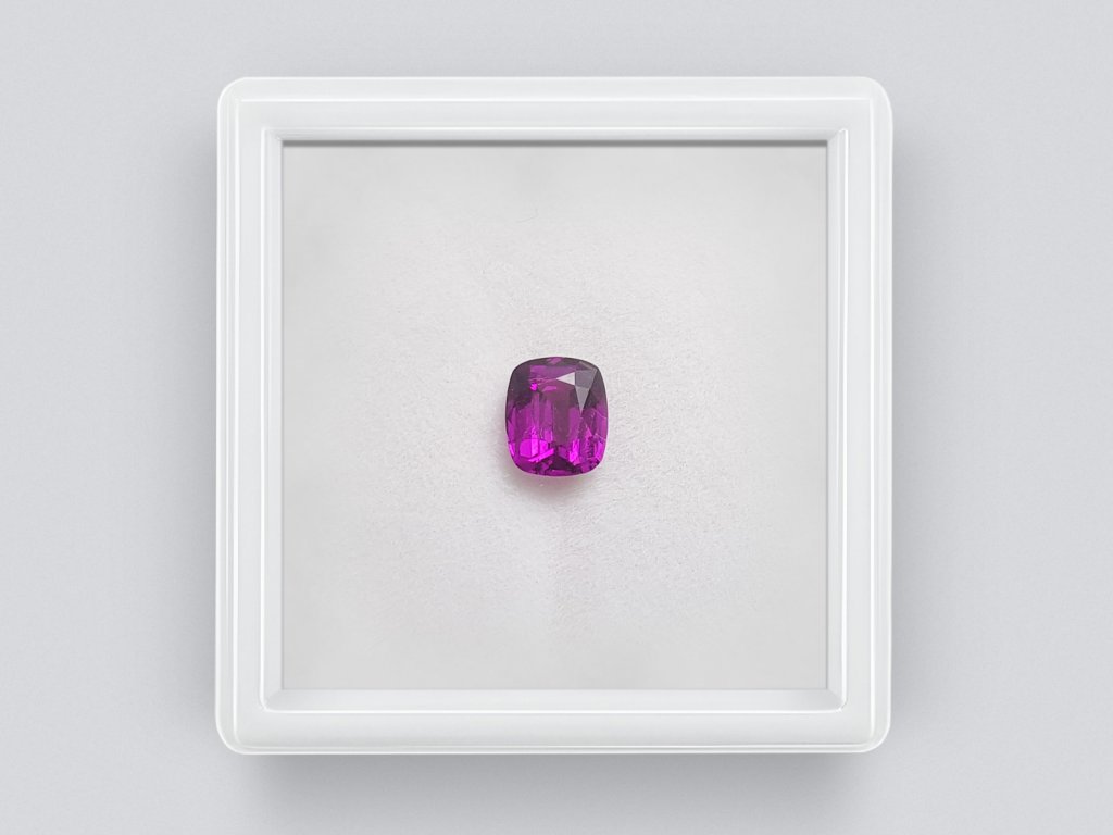 Cushion cut umbalite garnet 1.30 carats Image №1