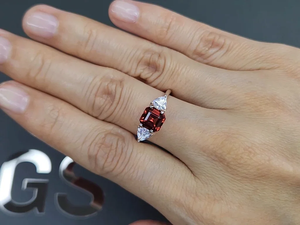 Unheated red-orange octagon cut sapphire 2.14 carats, Sri Lanka Image №5