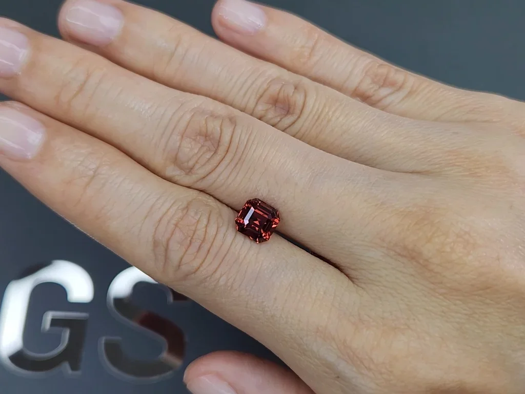 Unheated red-orange octagon cut sapphire 2.14 carats, Sri Lanka Image №2