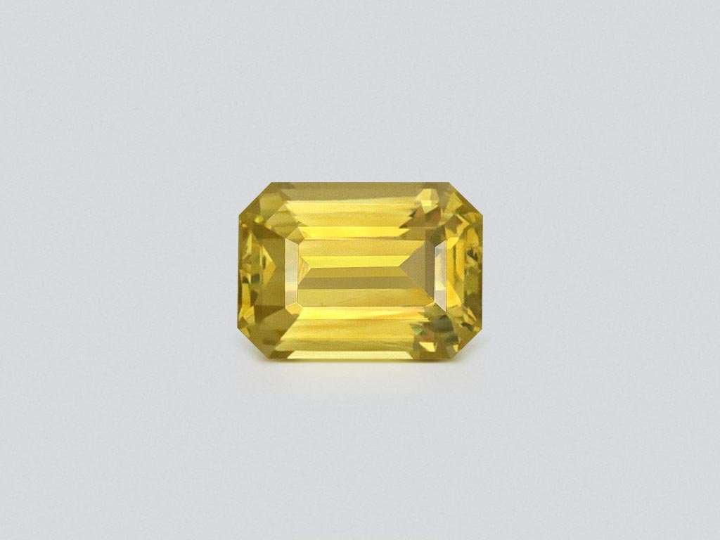 Yellow-green chrysoberyl in octagon cut 1.54 carats, Sri Lanka Image №1