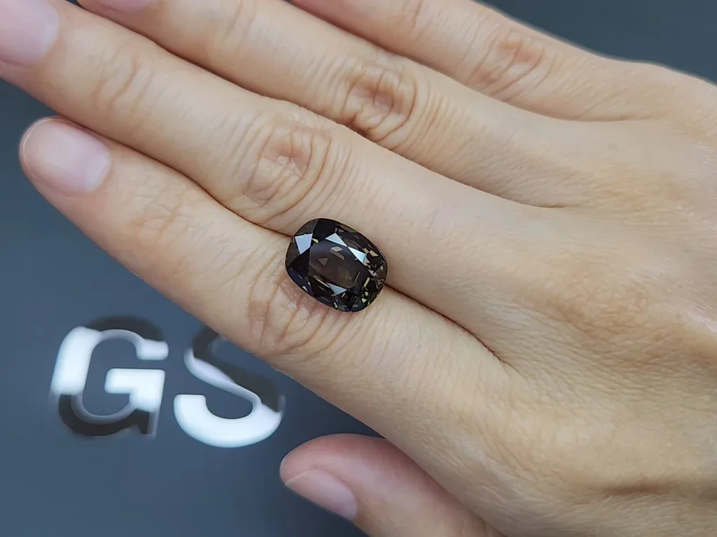 Color change alexandrite in cushion cut 8.07 carats, Sri Lanka Image №2