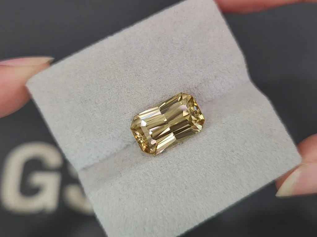 Yellow zircon radiant cut 10.91 carats, Tanzania Image №4