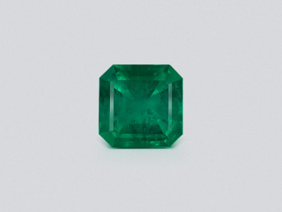Emerald Vivid Green octagon 8.55 carats, Columbia photo