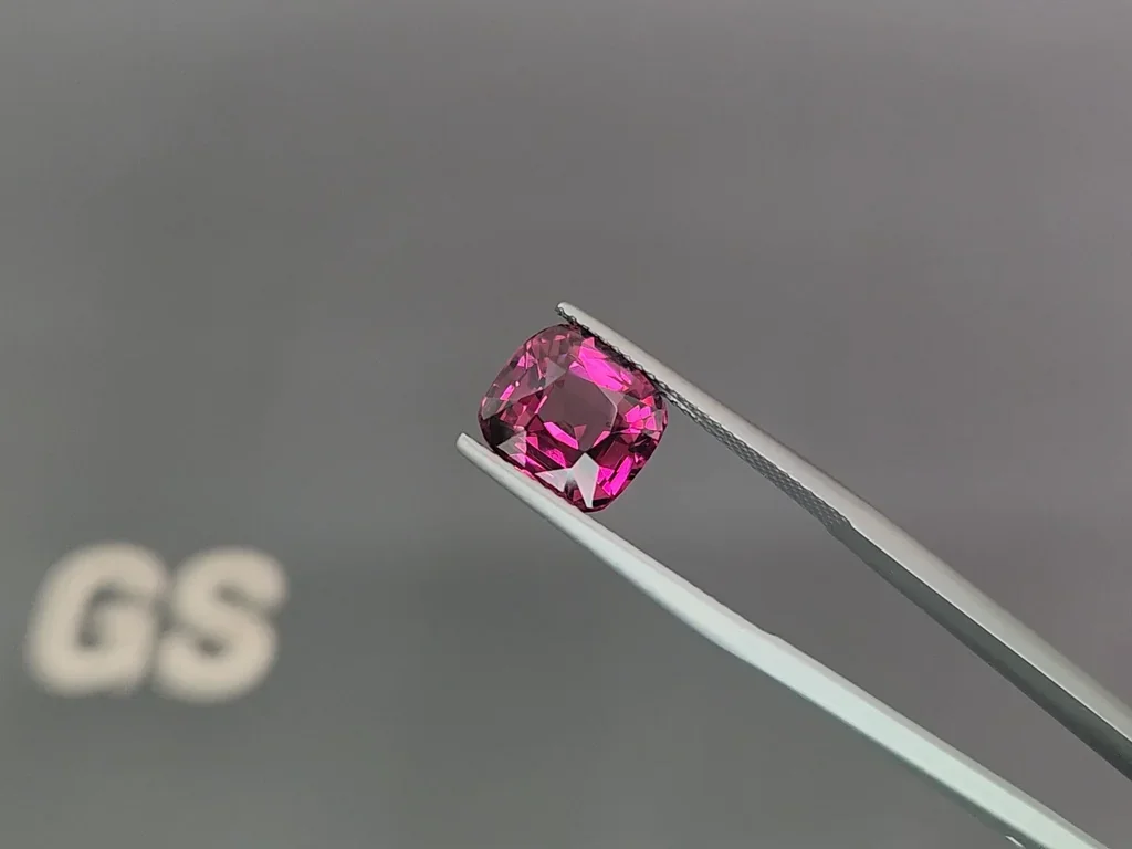 Purple garnet  cushion cut 4.95 carats, Africa Image №3