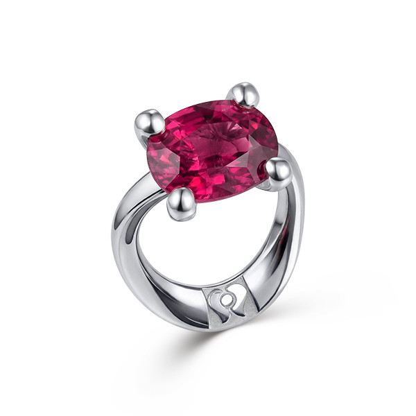 Ring with 5.49 carat rubellite tourmaline in 18K white gold Image №1