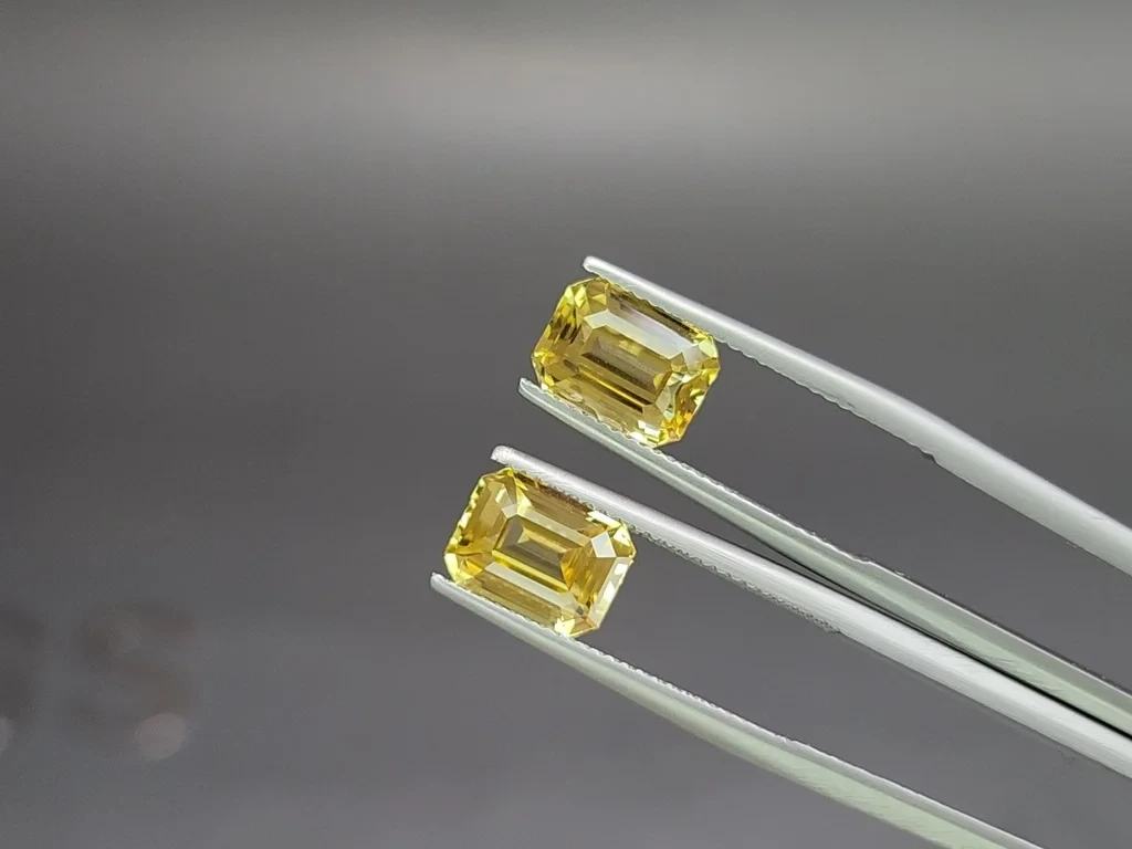 Pair unheated Golden Yellow sapphires octagon cut 6.40 carats, Sri Lanka Image №4