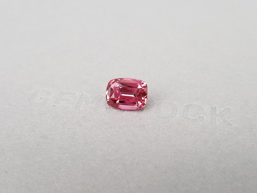 Intense pink rubellite in cushion cut 3.55 ct, Nigeria Image №3