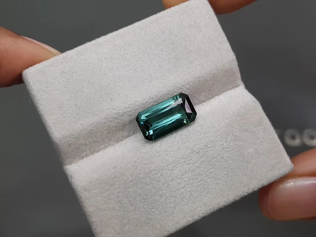 Intense blue indigolite in octagon cut 3.56 carats Image №4
