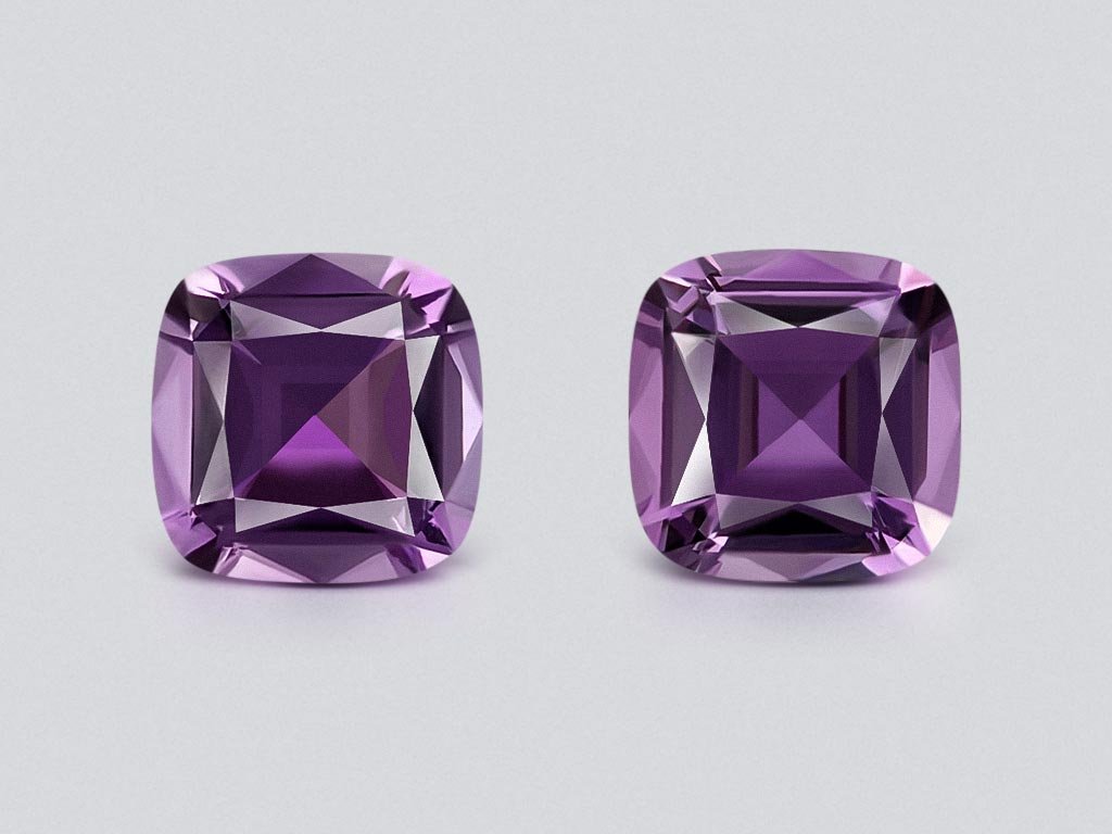 Pair of cushion cut amethysts 7.47 carats, Brazil  Image №1