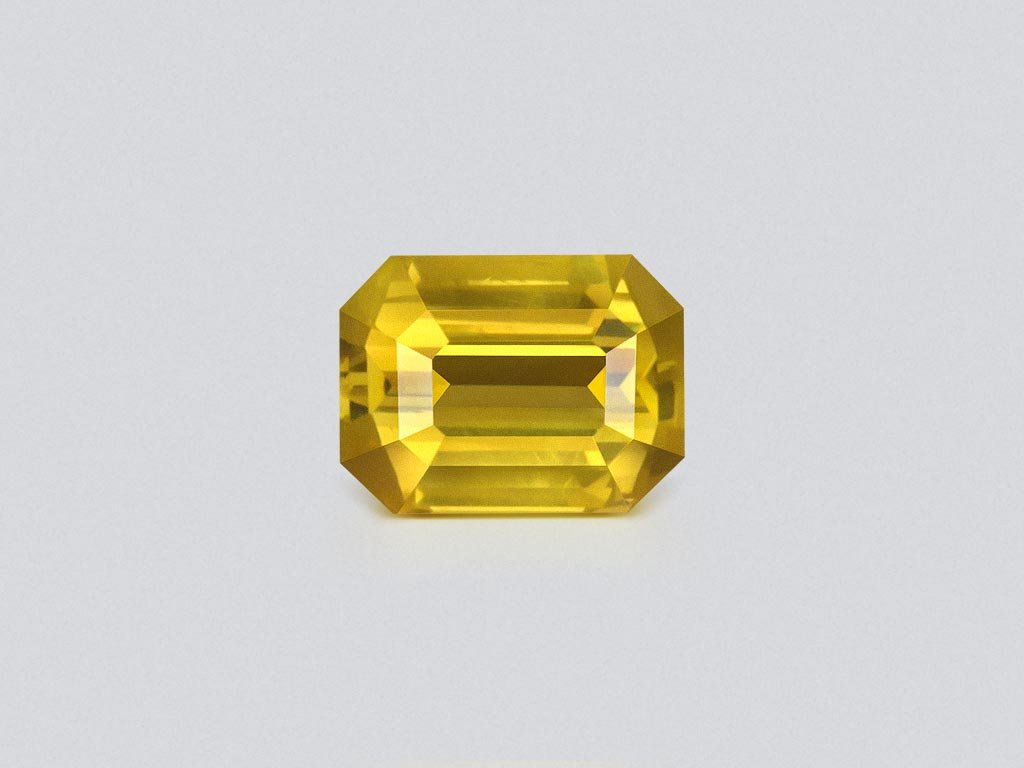 Yellow-green chrysoberyl in octagon cut 2.45 carats, Sri Lanka Image №1