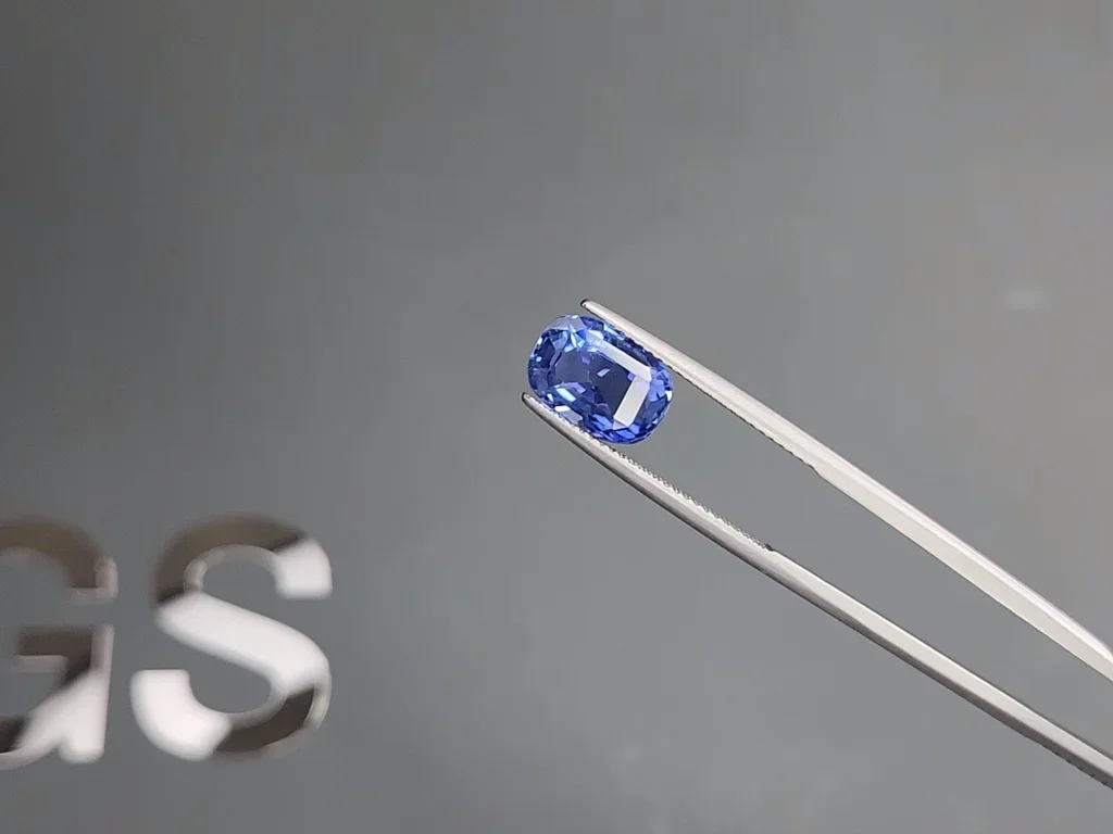 Unheated blue sapphire in cushion cut 4.88 carats, Sri Lanka Image №3