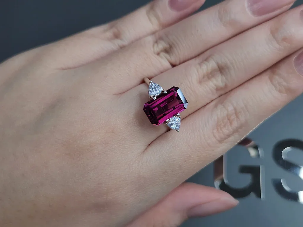 Garnet rhodolite octagon cut 4.97 carats, Tanzania Image №5