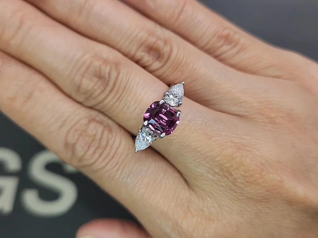 Rhodolite garnet cushion cut 1.90 carats, Tanzania Image №5