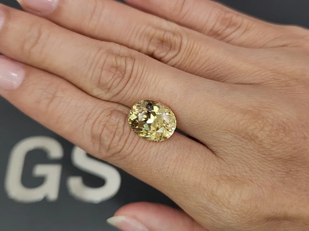 Yellow zircon oval cut 10.45 carats, Tanzania Image №2