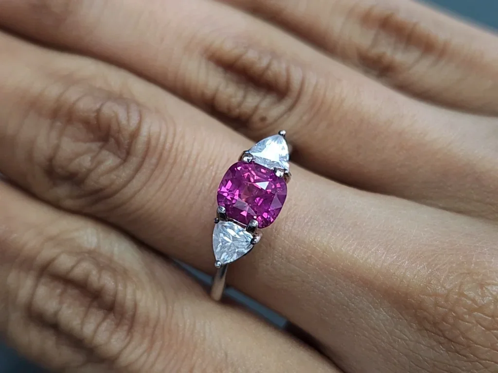 Pink sapphire cushion cut 2.10 carats, Madagascar Image №5