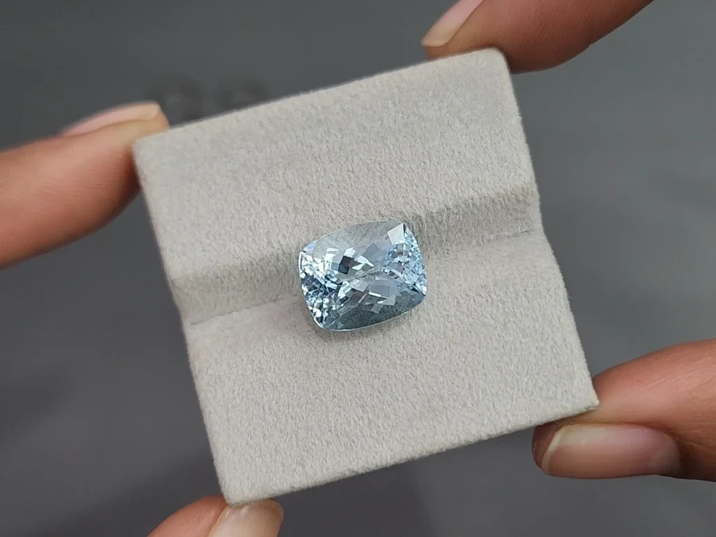 Aquamarine cushion cut 6.89 carats, Madagascar  Image №4
