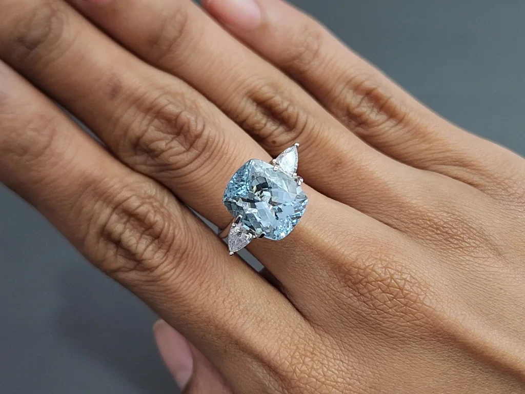 Aquamarine cushion cut 6.89 carats, Madagascar  Image №5