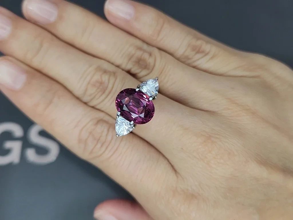 Garnet rhodolite Vivid Pink oval cut 6.35 carats, Tanzania Image №5