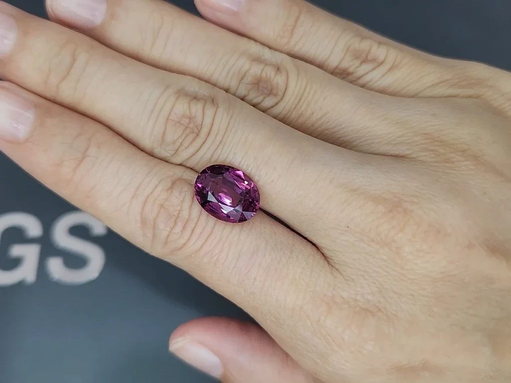 Garnet rhodolite Vivid Pink oval cut 6.35 carats, Tanzania Image №2