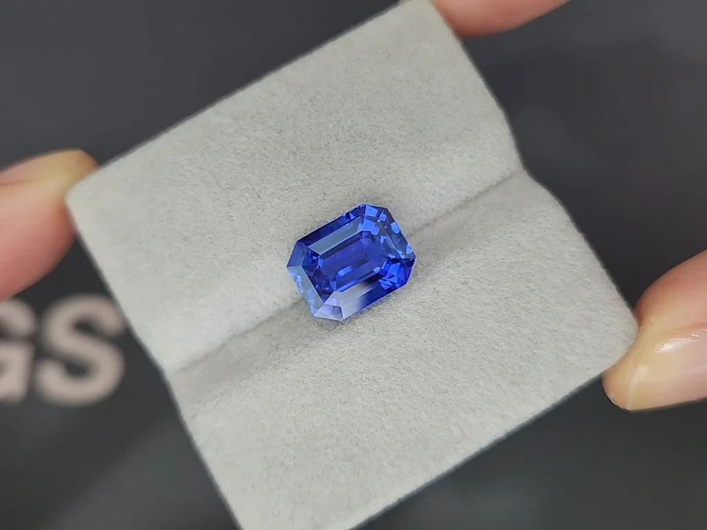 Rare blue sapphire octagon cut 7.10 carats, Sri Lanka Image №5
