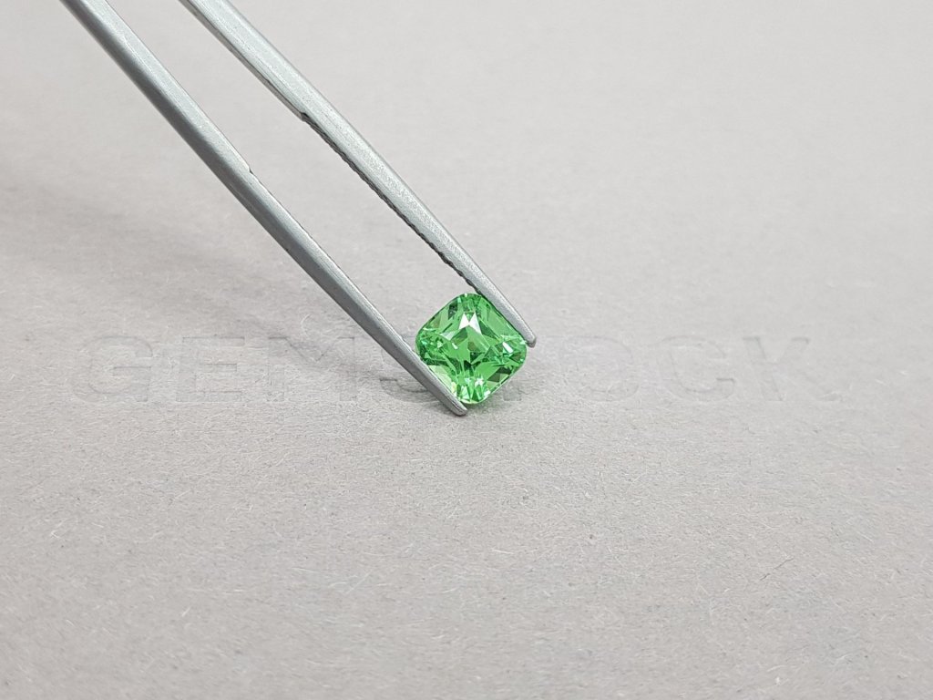 Cushion cut light green tsavorite 1.56 ct Image №4