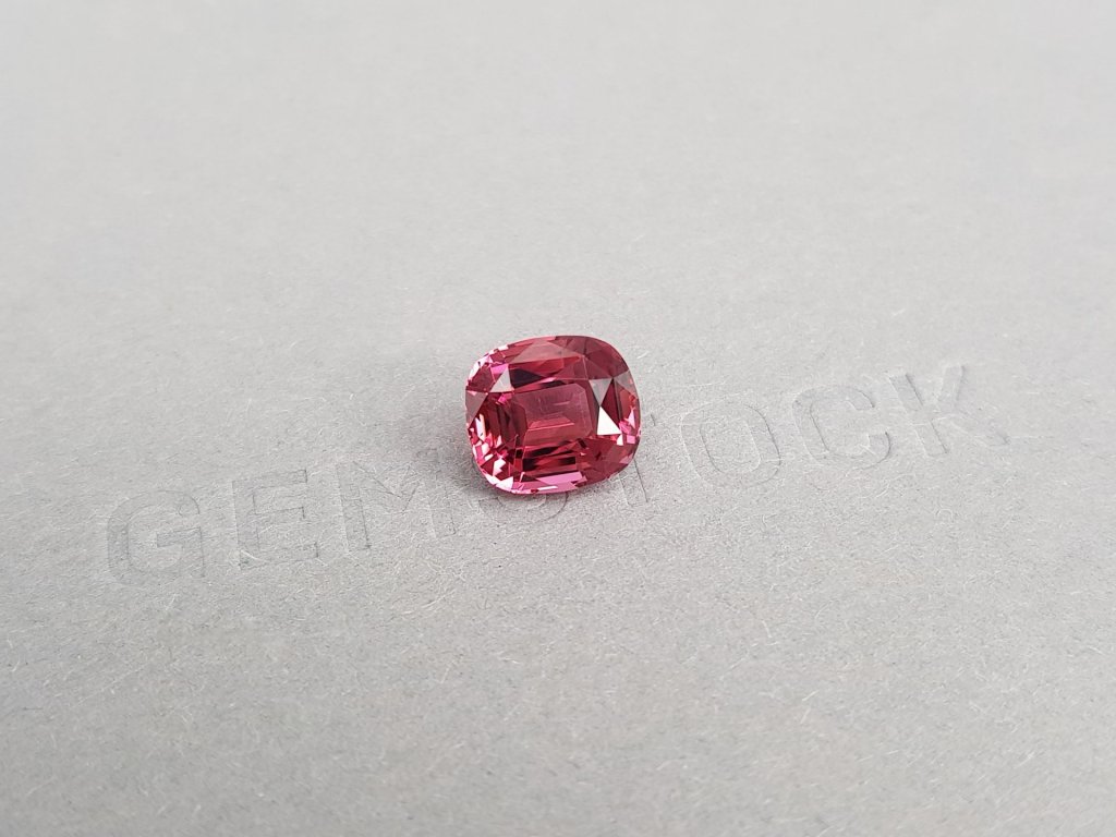 Vivid red-pink rubellite in cushion cut 3.63 ct, Nigeria Image №3