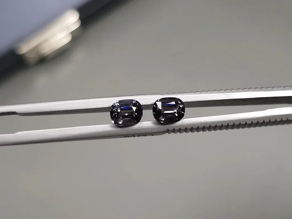 Pair of gray cushion-cut spinels 1.39 carats, Burma Image №4
