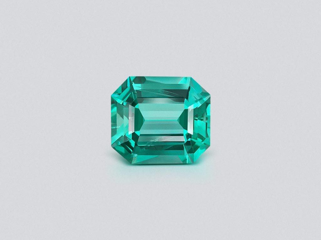 Vibrant green Colombian emerald in octagon cut 2.34 carats  Image №1