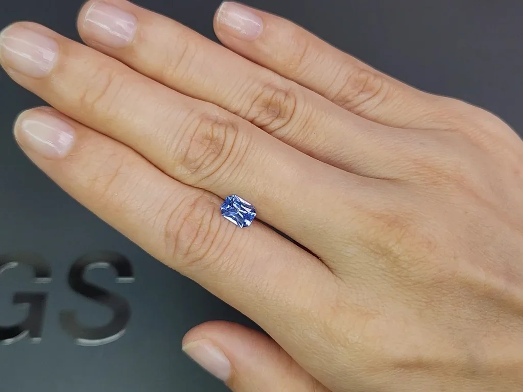 Radiant cut blue sapphire 1.01 carats, Sri Lanka Image №2