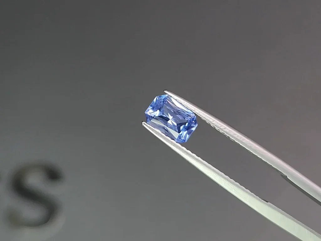 Radiant cut blue sapphire 1.01 carats, Sri Lanka Image №3