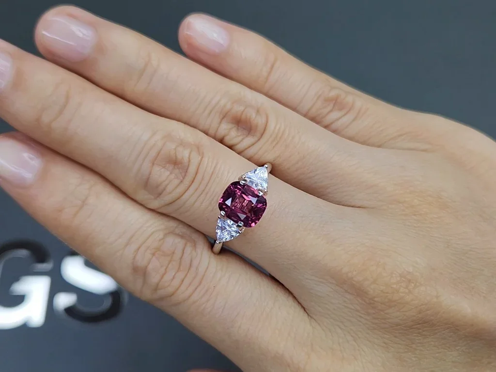 Cushion cut pink spinel 2.59 carats, Tanzania Image №5
